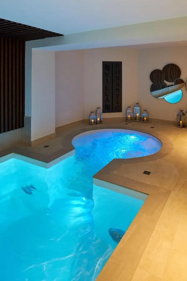 Hotel Villa Romantic & Spa Paris 4*,  France