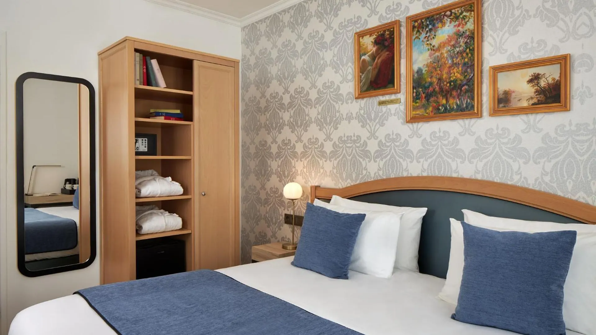 Hotel Villa Romantic & Spa Paris 4*,
