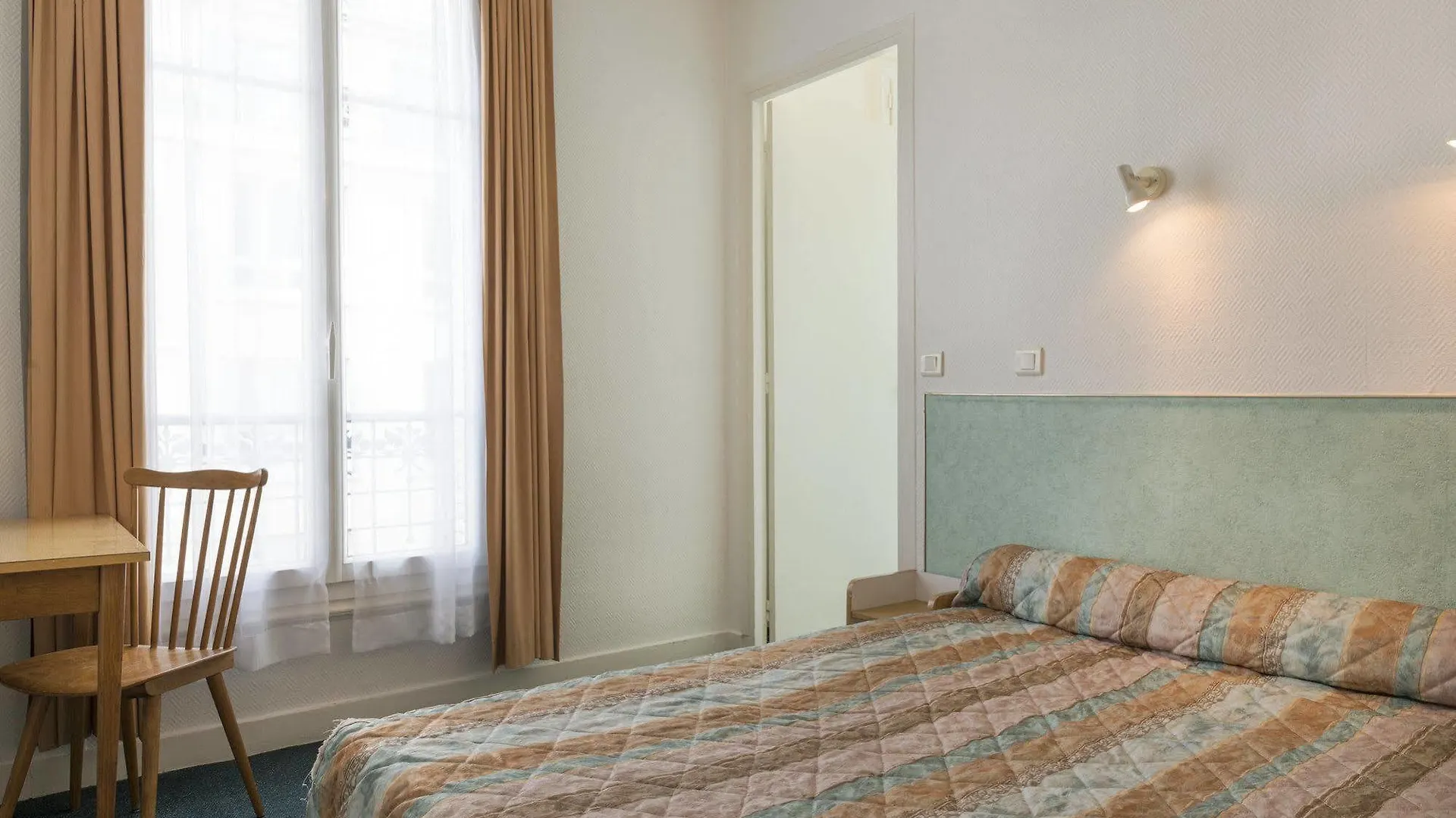 Hotel Villa Romantic & Spa Paris 4*,