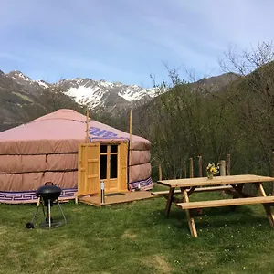 Yourtes Mongoles Gavarnie Campo de lujo Gèdre